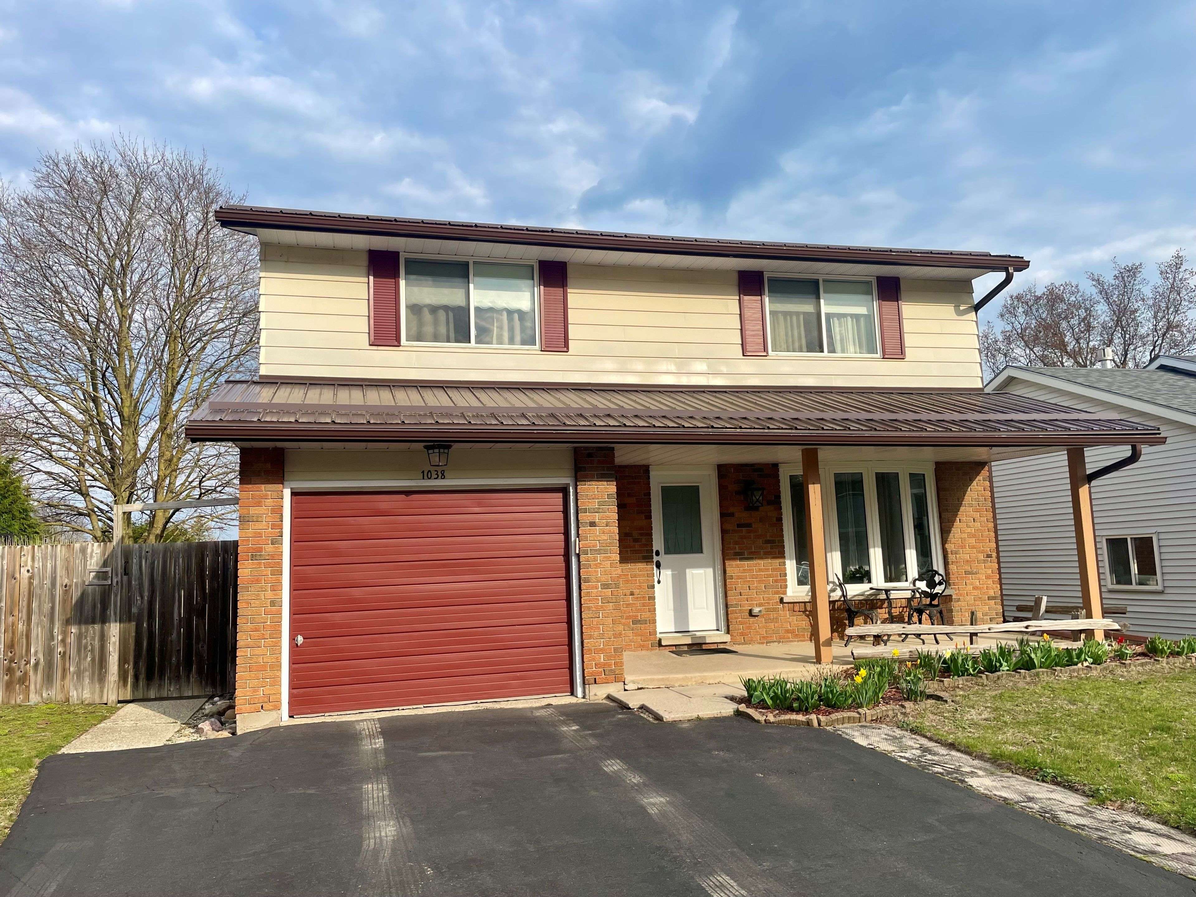 1038 Wellington ST, Saugeen Shores, ON N0H 2C3