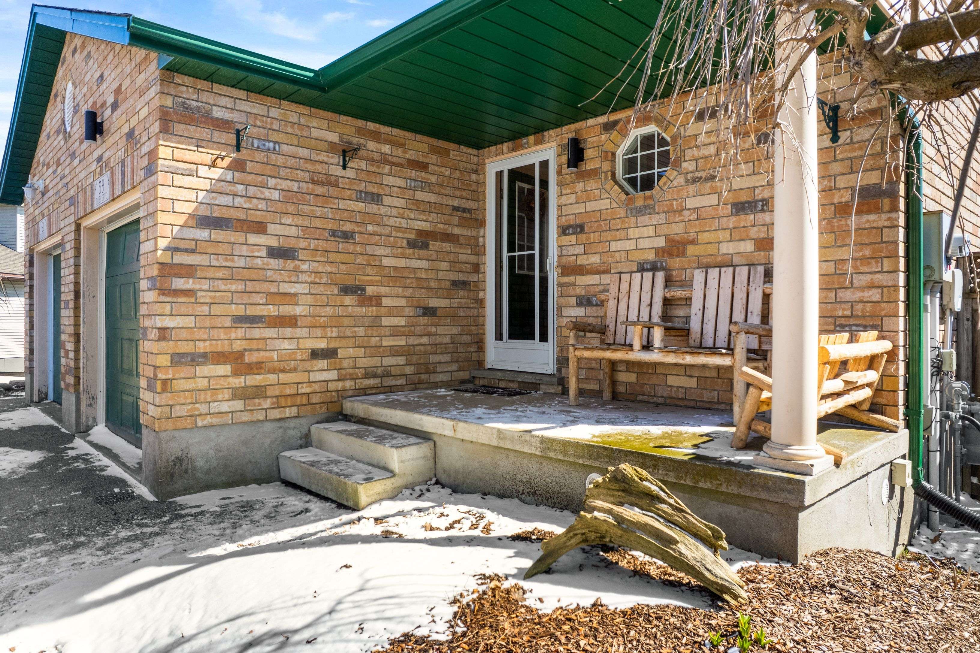 59 Dales DR, Mapleton, ON N0G 1P0
