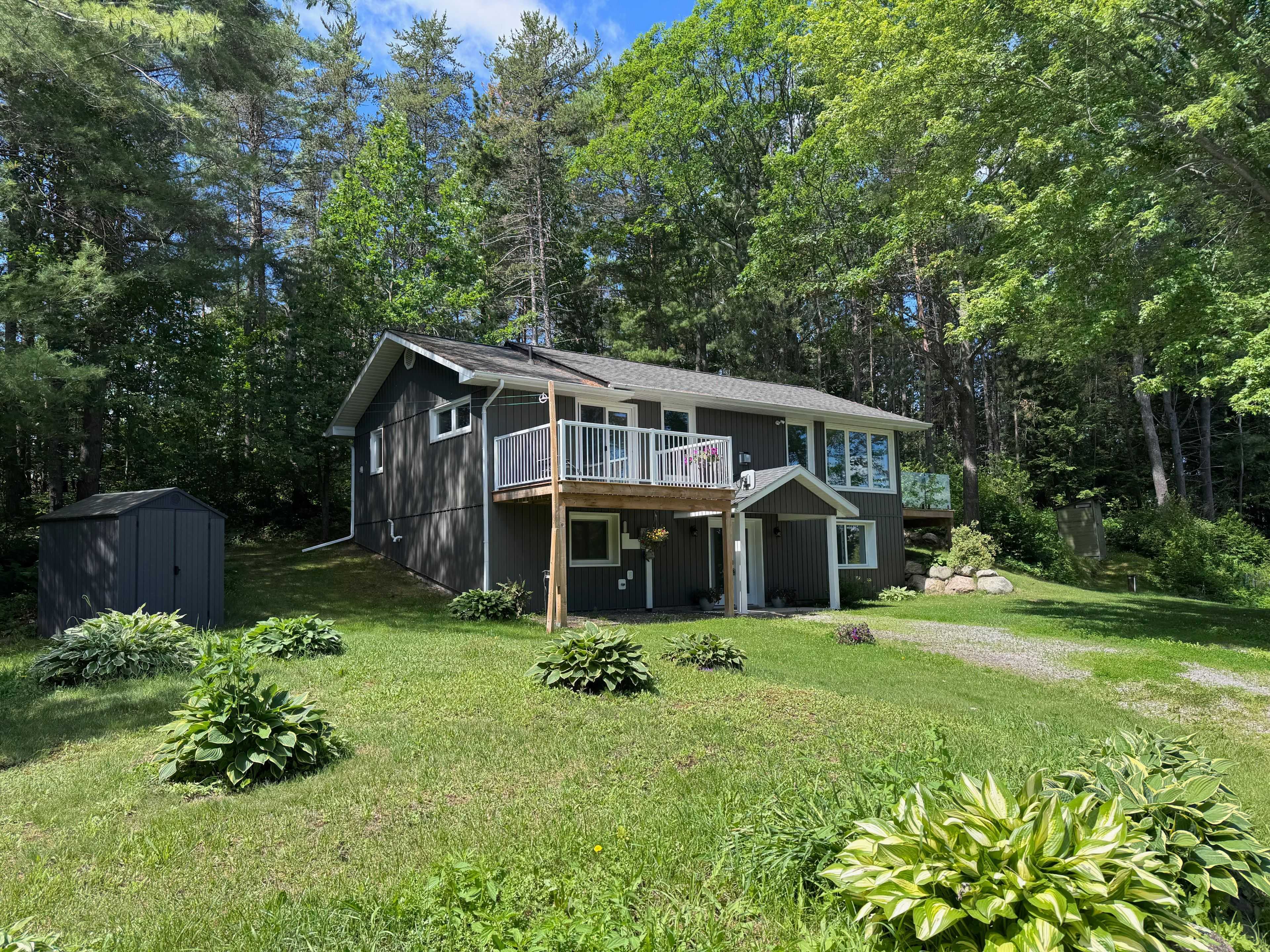59 Strack LN, Madawaska Valley, ON K0J 1B0