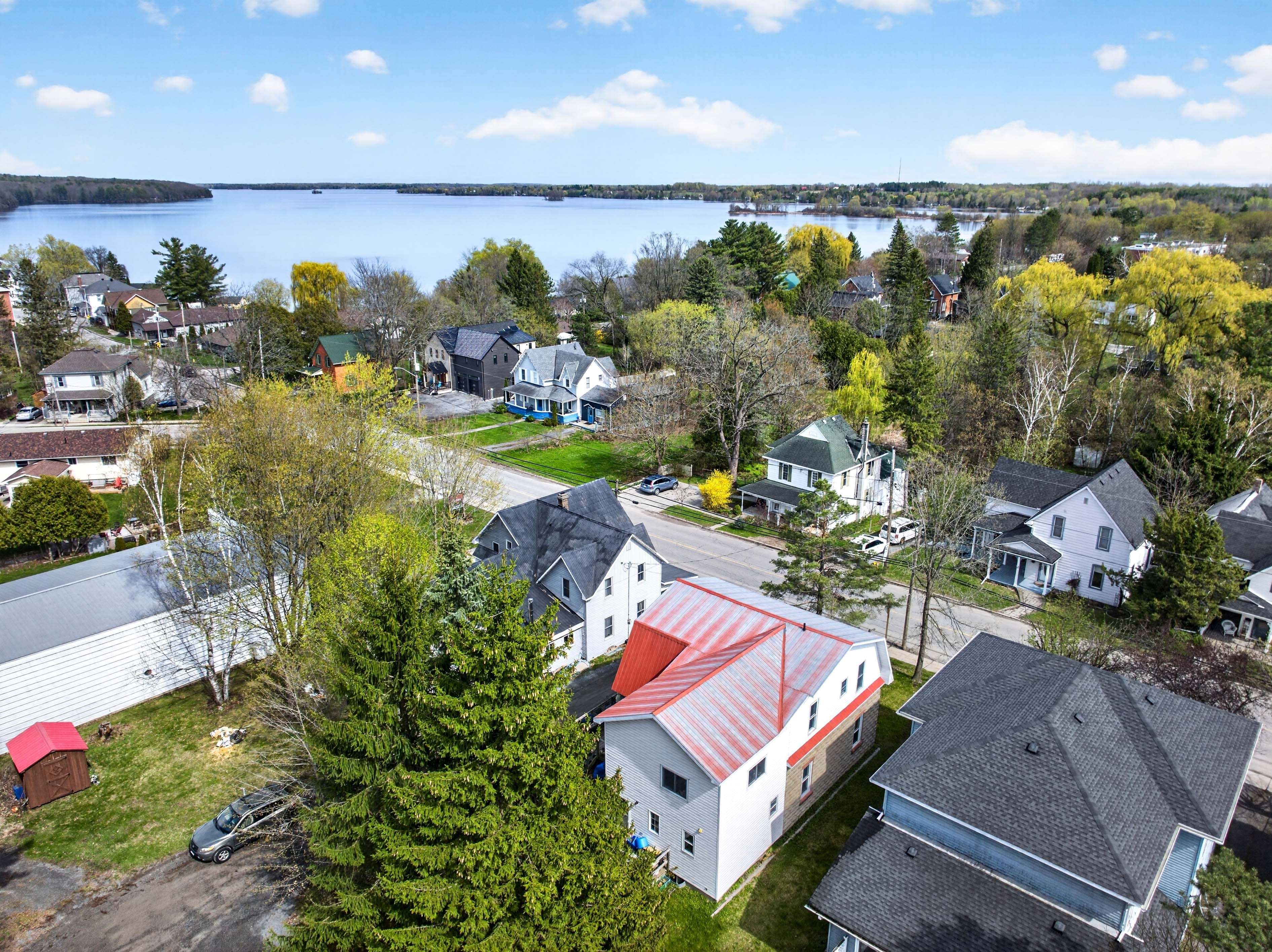 24 Rideau ST, Westport, ON K0G 1X0