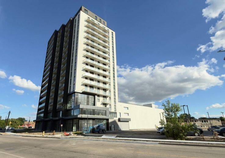 33 ERIE AVE #402, Brantford, ON N3S 0K7