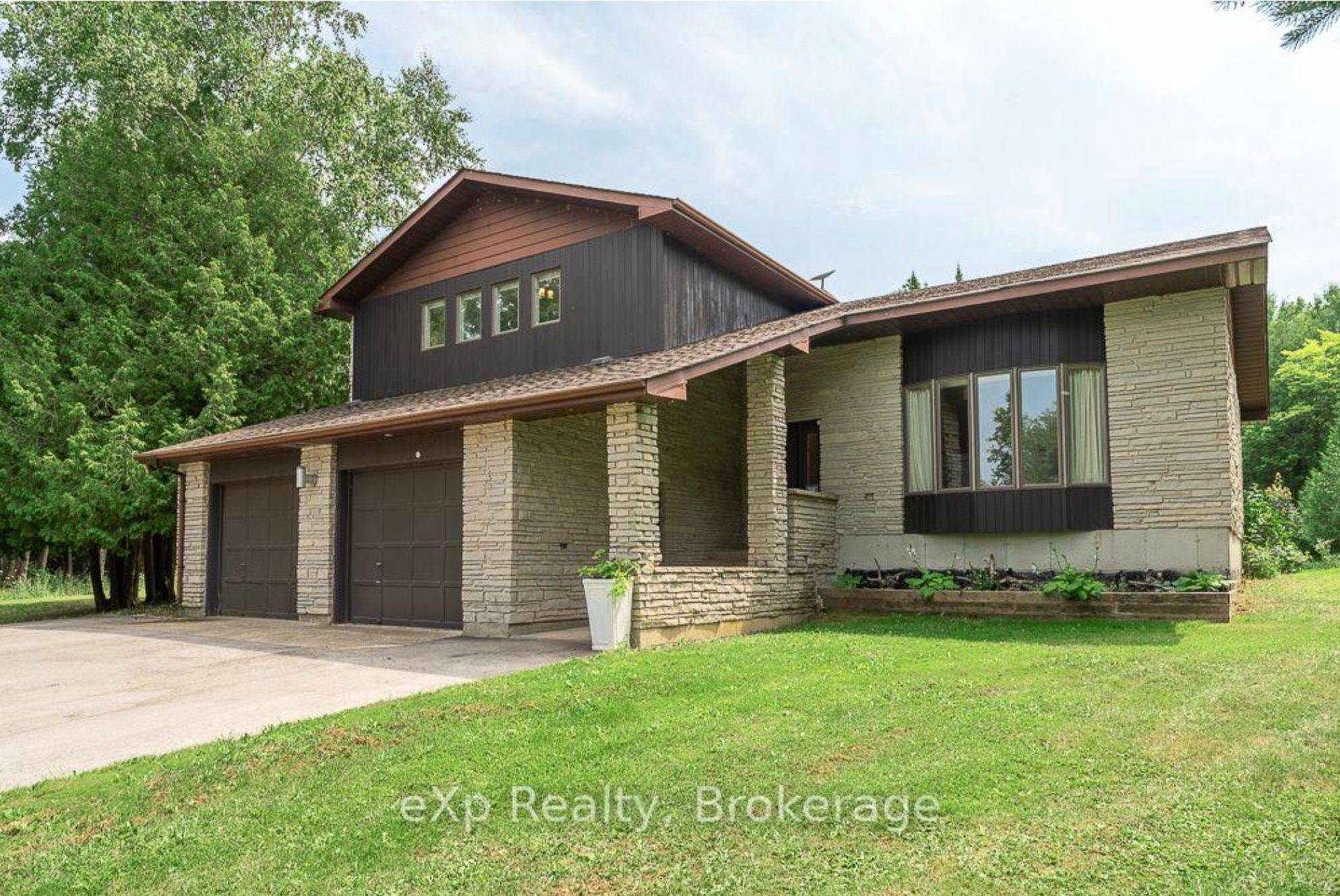502354 Grey Road 1 RD, Georgian Bluffs, ON N0H 2T0