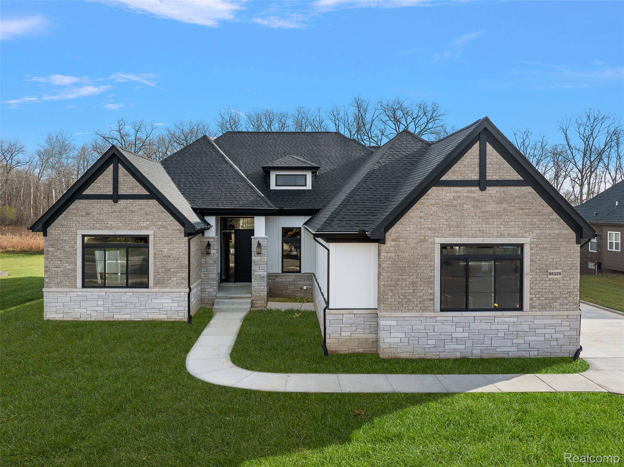 2280 Heidi DR, Addison Township, MI 48370