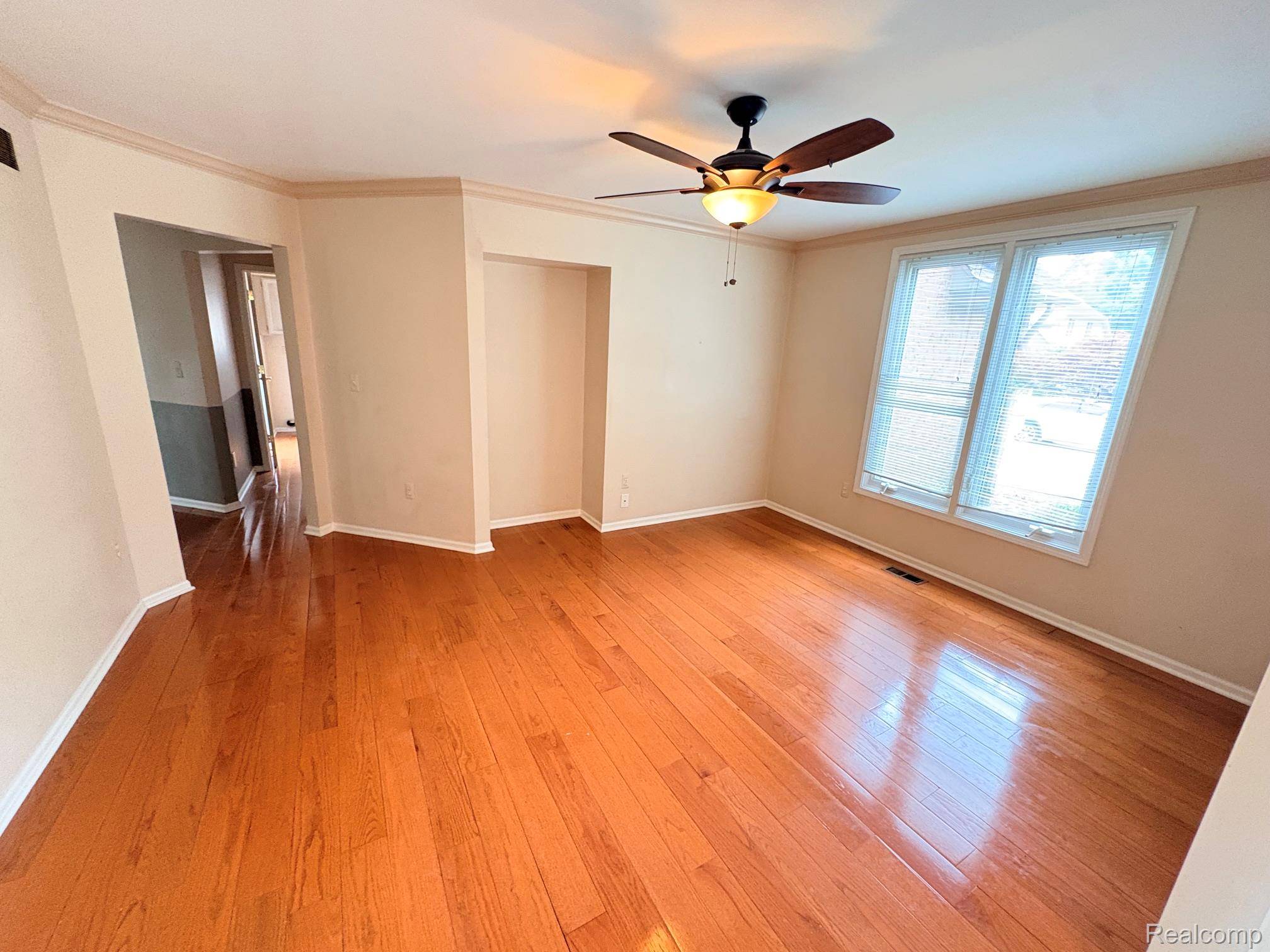 43336 Herring DR, Clinton Charter Township, MI 48038