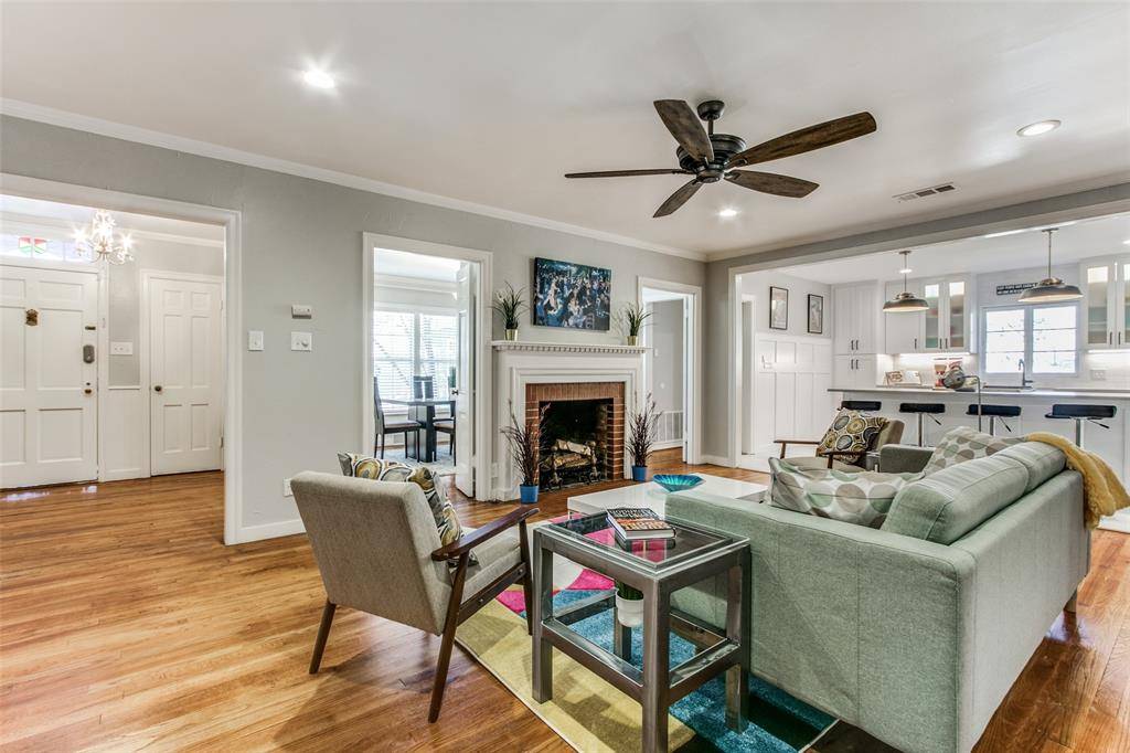 2010 N Locust Street, Denton, TX 76209