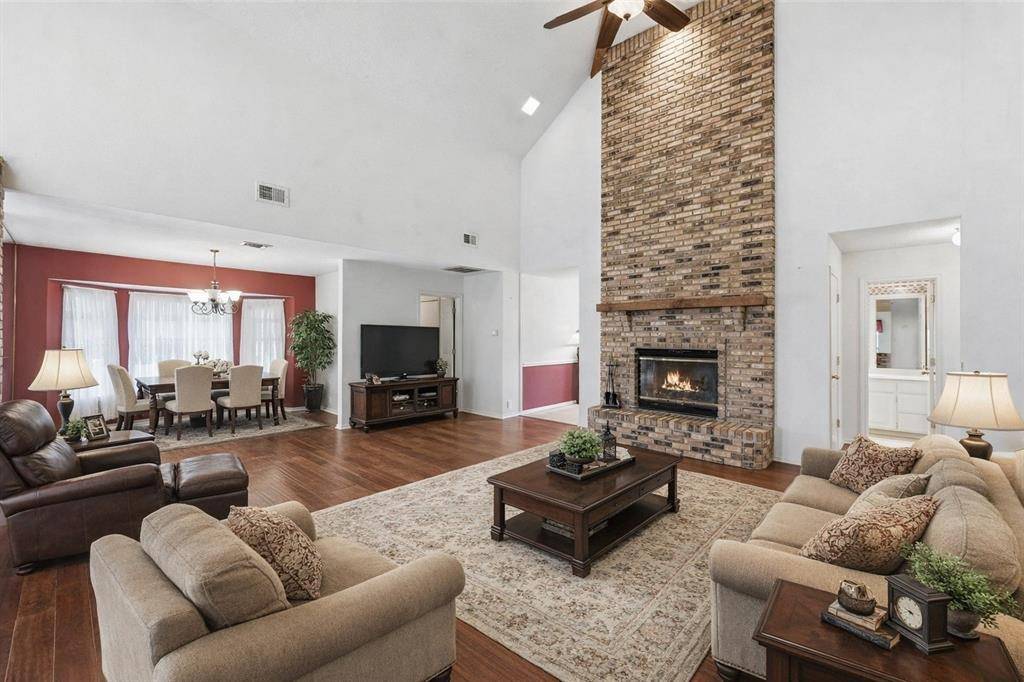 1415 Spyglass Drive, Mansfield, TX 76063