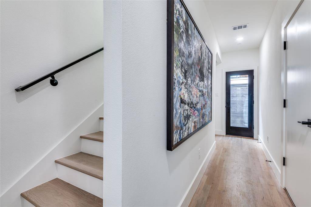 2908 Hawthorne Avenue #104, Dallas, TX 75219