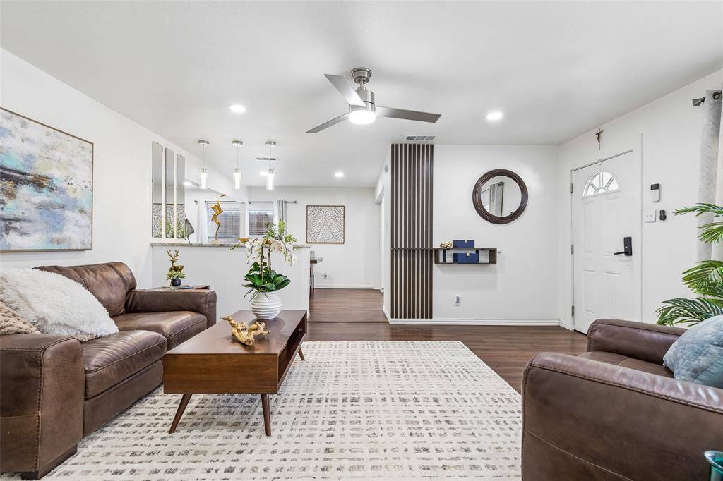 5111 Stoneleigh Avenue, Dallas, TX 75235