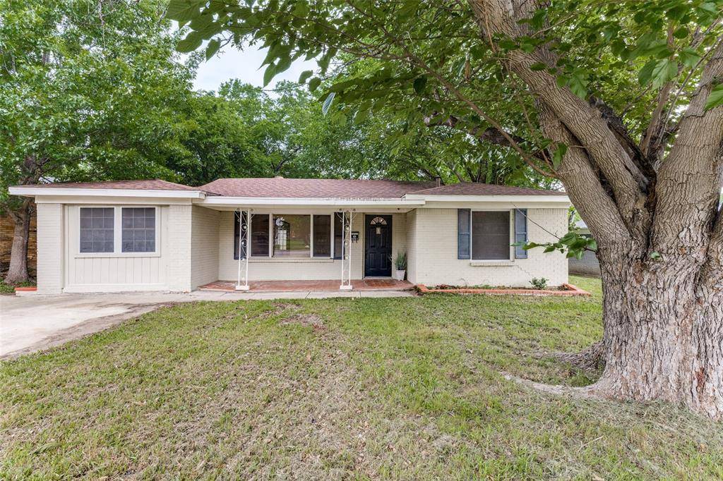 5901 Circular Drive, North Richland Hills, TX 76117