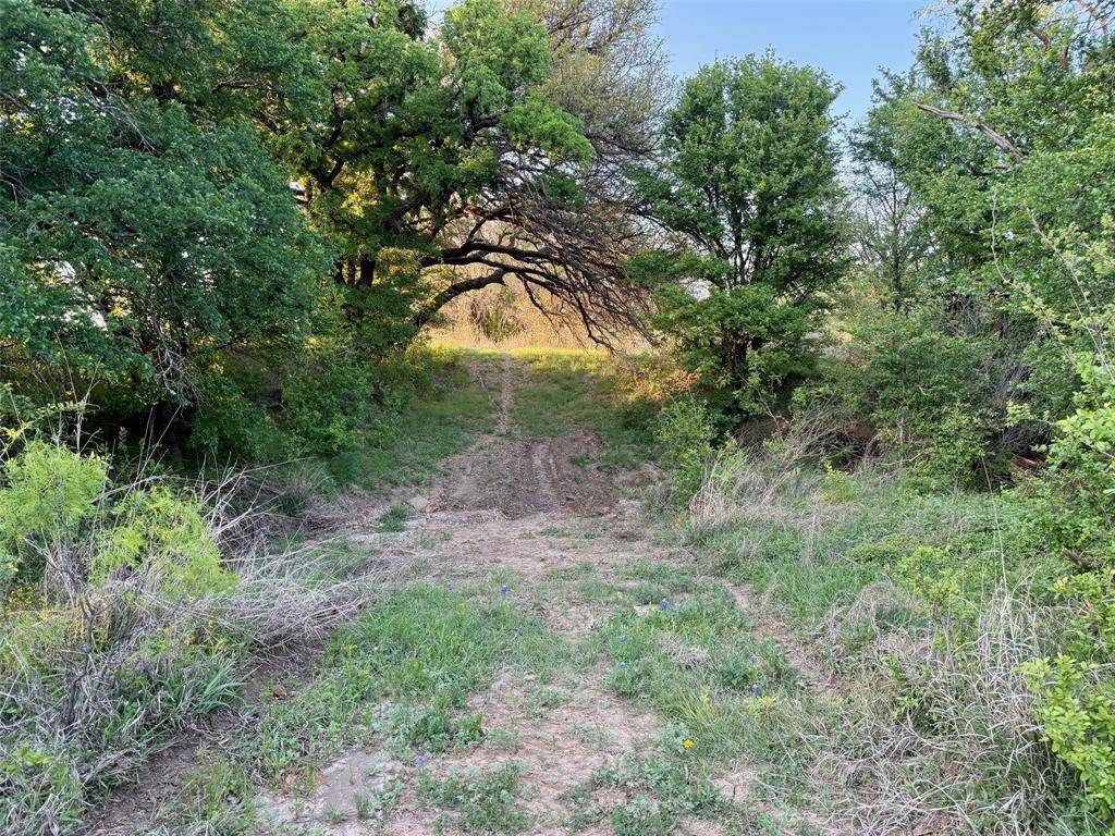 950 County Road 442, Mercury, TX 76872