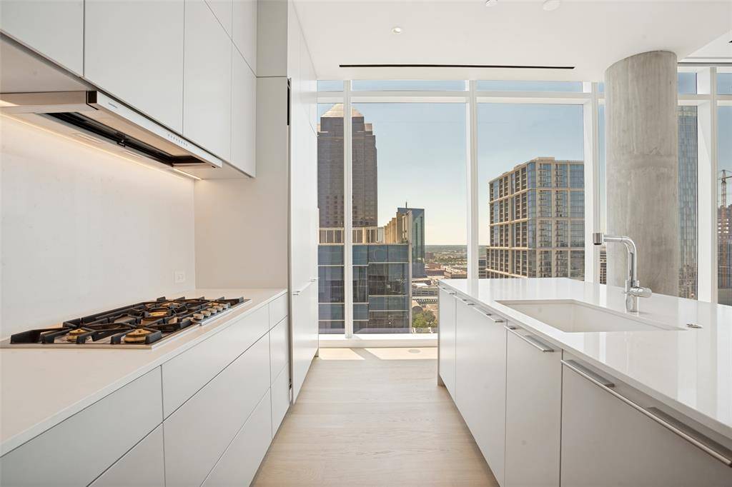 1747 Leonard Street #2002, Dallas, TX 75201