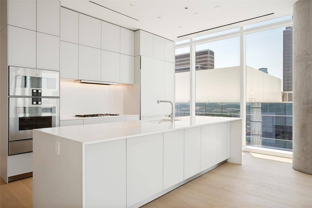 1747 Leonard Street #2002, Dallas, TX 75201