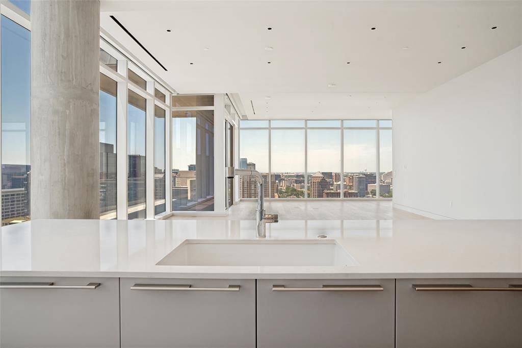 1747 Leonard Street #2002, Dallas, TX 75201