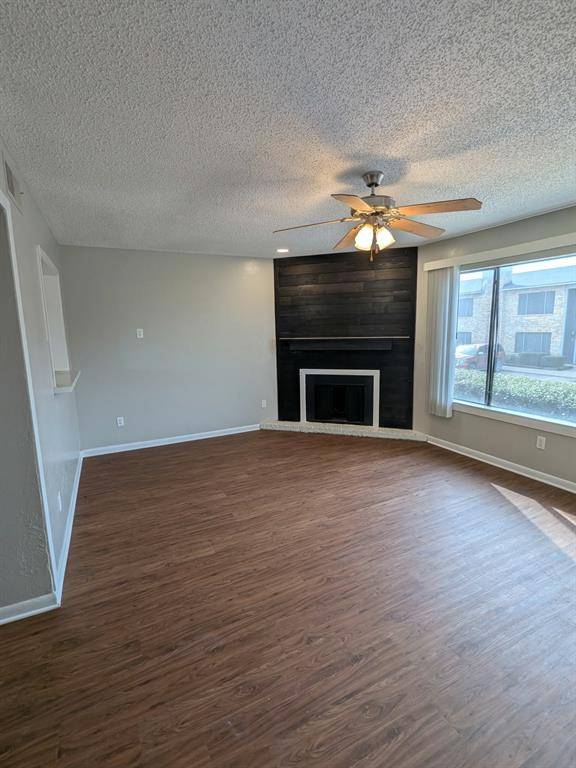 514 E Belt Line Road #B13, Desoto, TX 75115