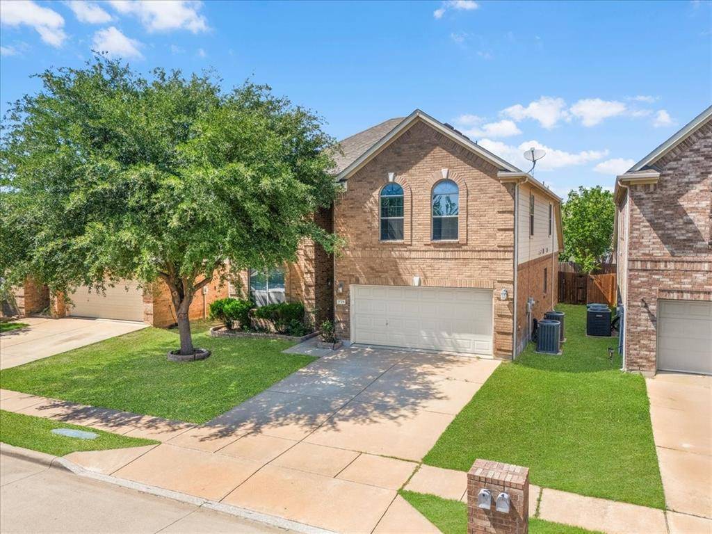 1725 Birds Eye Road, Fort Worth, TX 76177