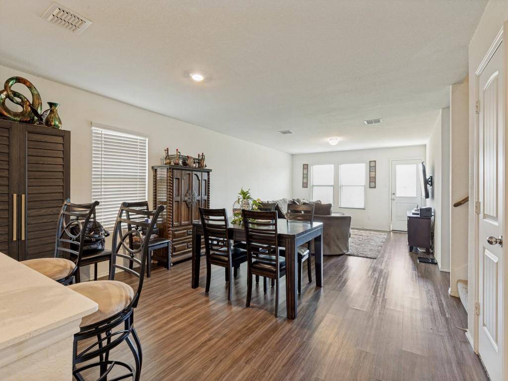 409 Falling Star Drive, Fort Worth, TX 76052