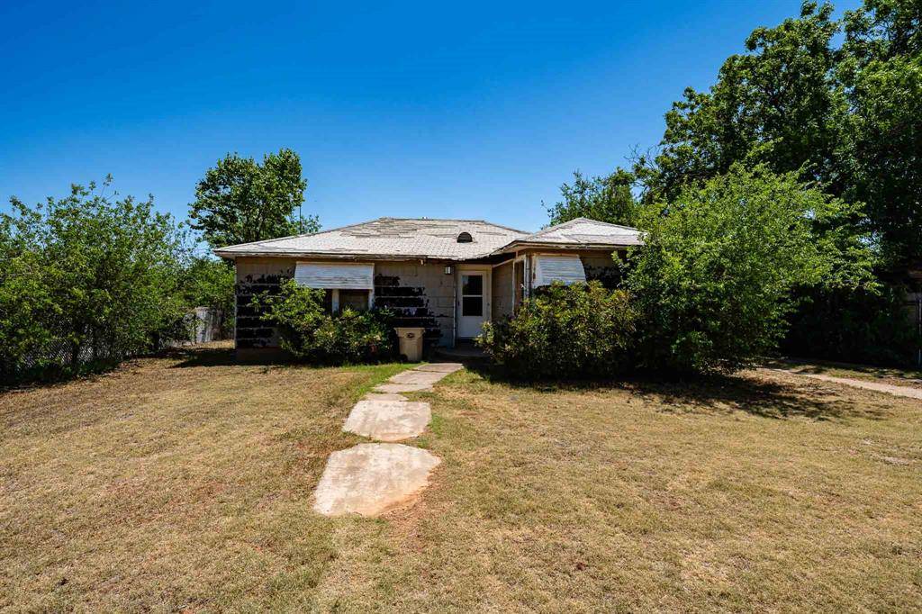1821 Avenue K, Anson, TX 79501