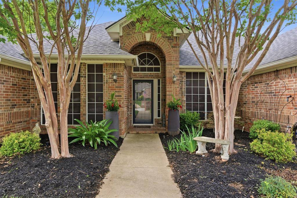 901 Dylan Court, Burleson, TX 76028