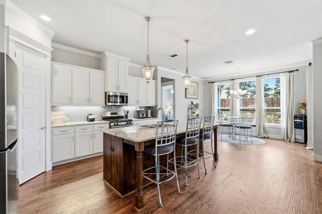 525 Hearth Terrace, Argyle, TX 76226