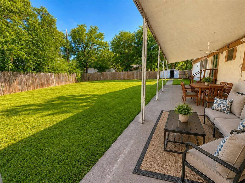 12109 Lunar Lane, Burleson, TX 76028