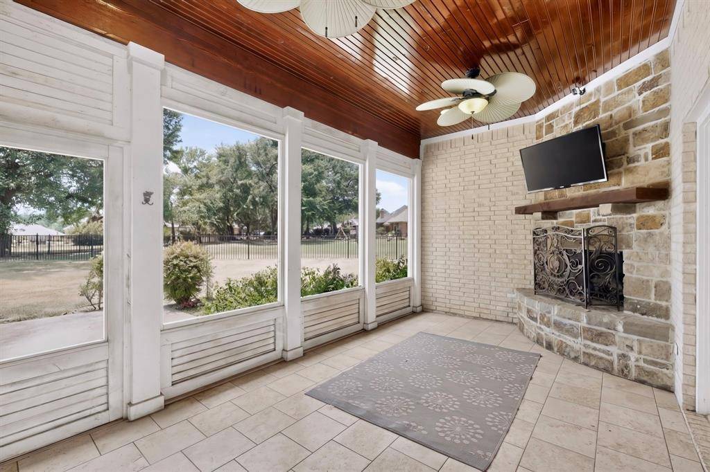 108 Cape Shore Drive, Mabank, TX 75143