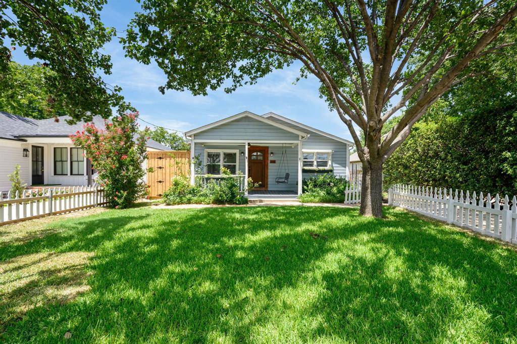613 E Worth Street, Grapevine, TX 76051