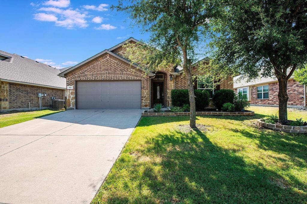 822 Graham Drive, Burleson, TX 76028