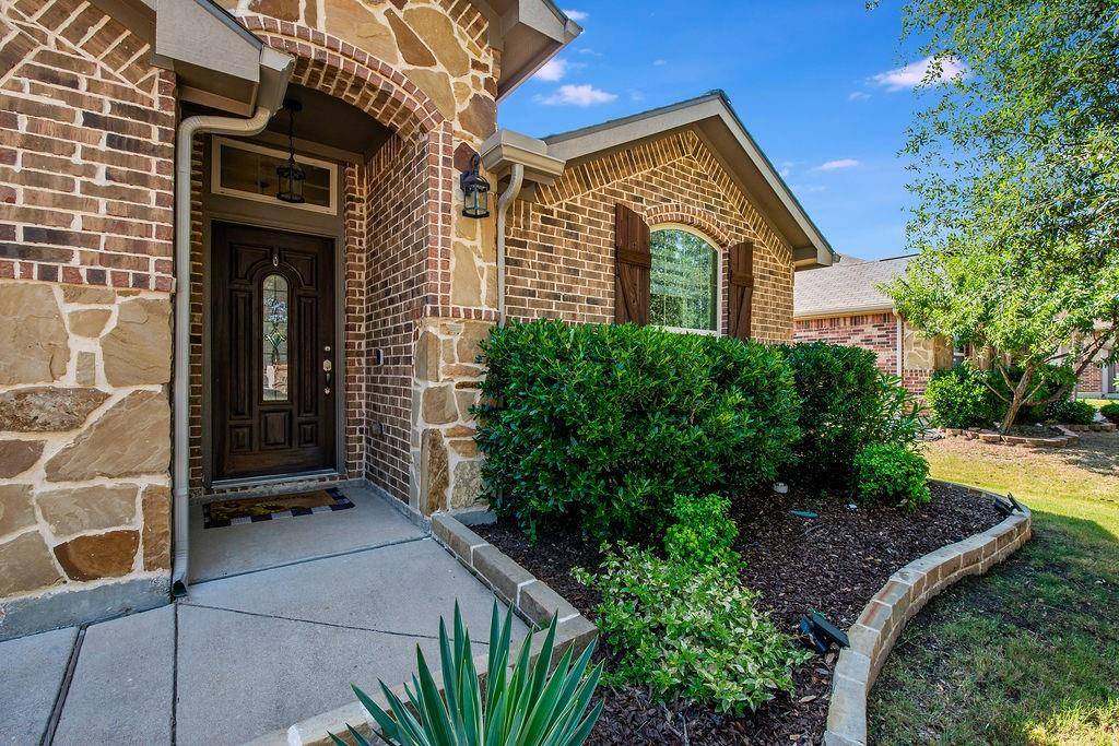 822 Graham Drive, Burleson, TX 76028
