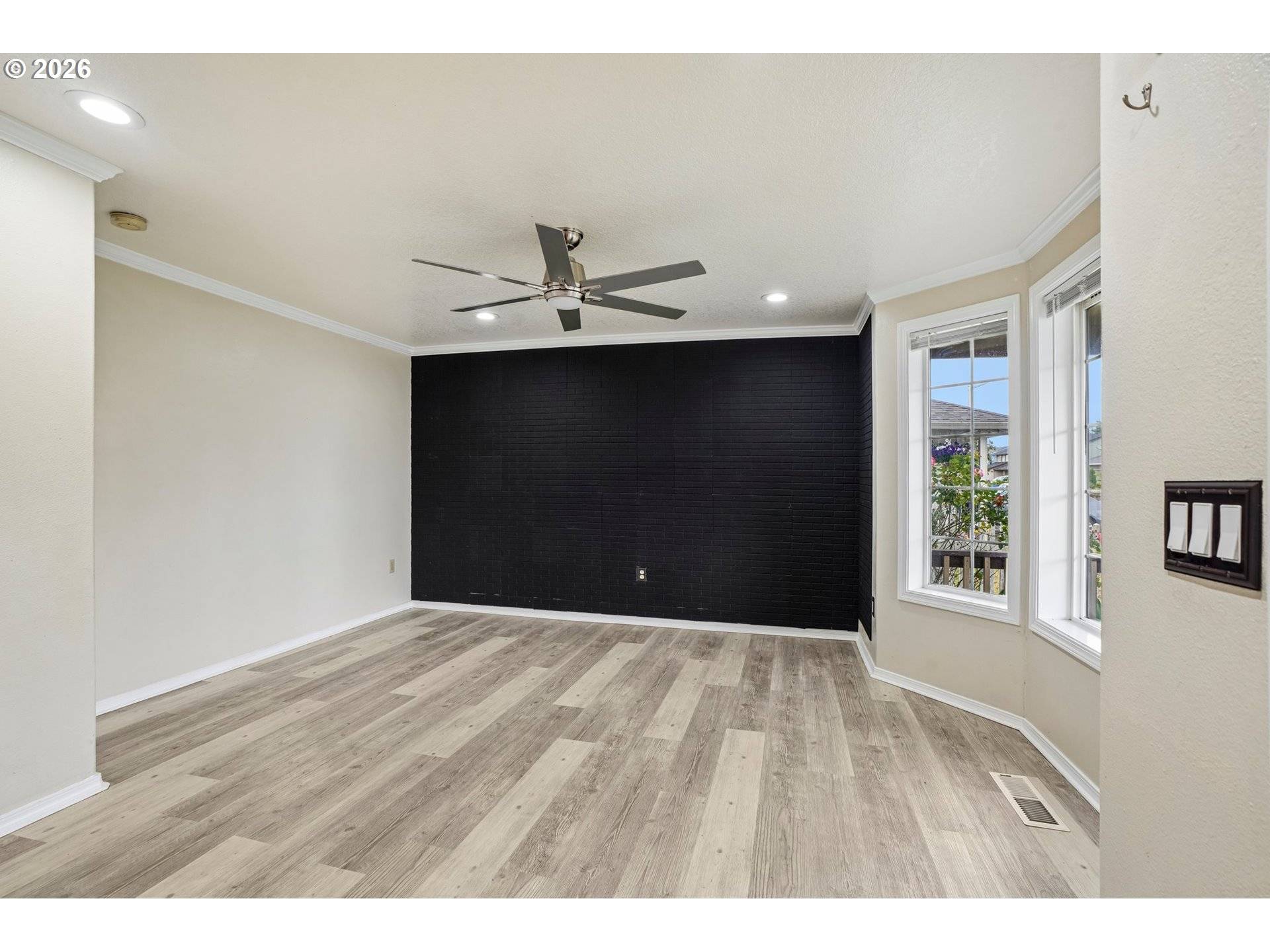 15805 NE 70TH ST, Vancouver, WA 98682