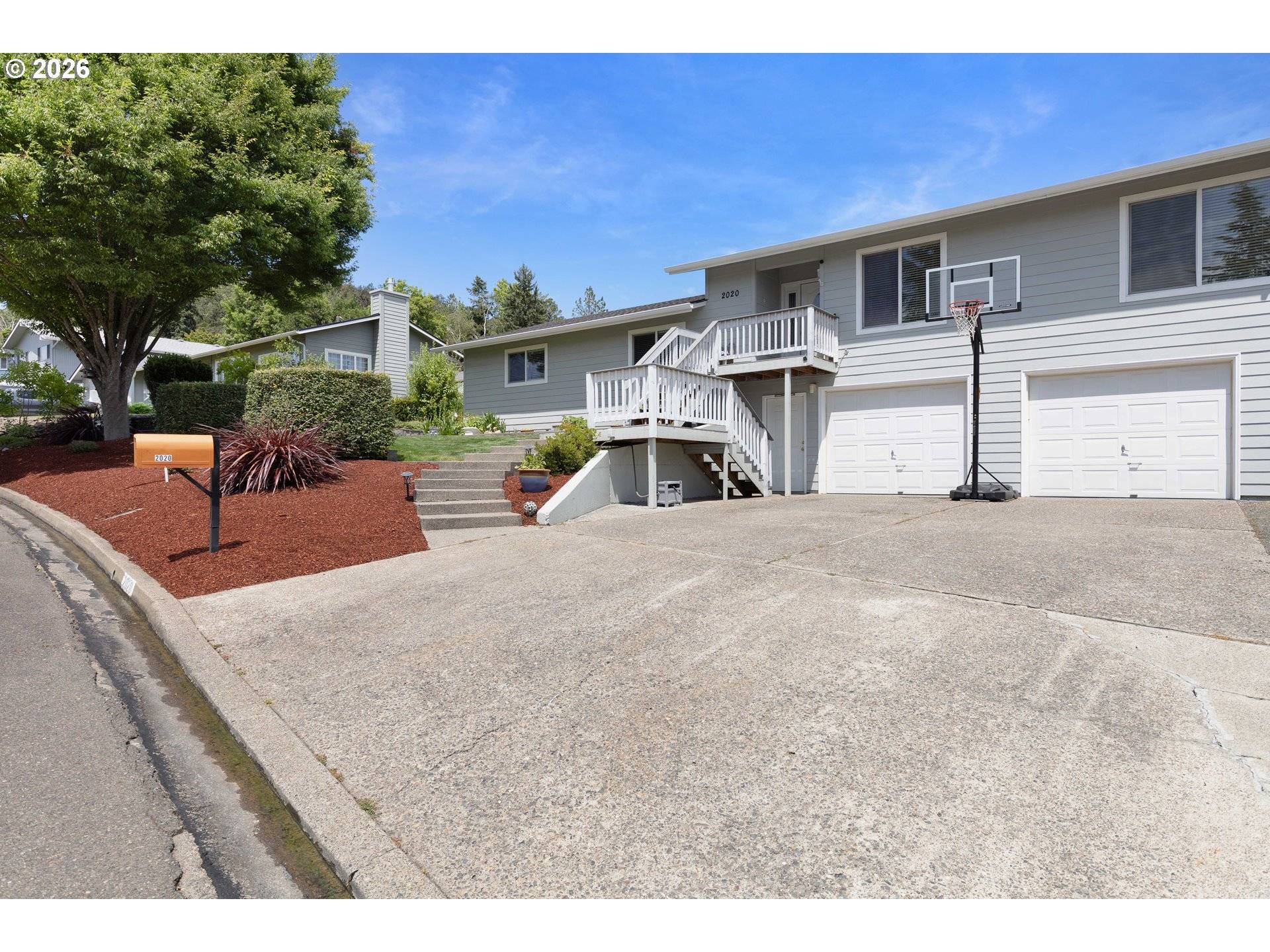 2020 NW WITHERSPOON AVE, Roseburg, OR 97471