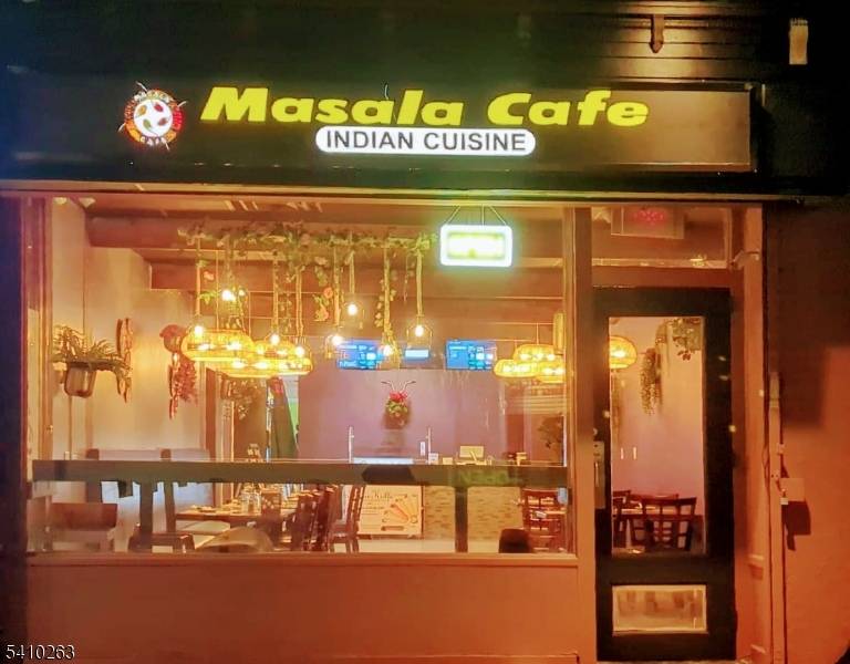27 Academy St, Newark City, NJ 07102