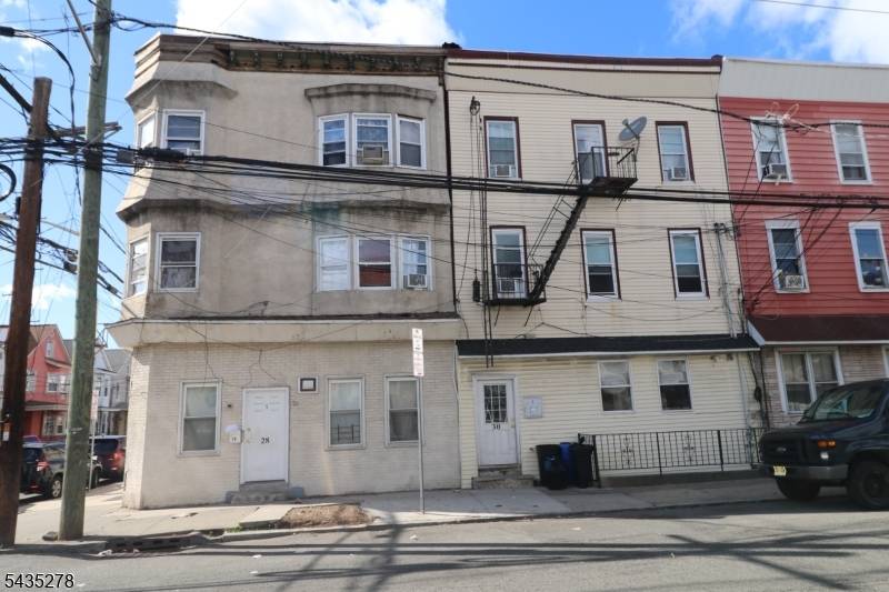 30 Fleming Ave, Newark City, NJ 07105
