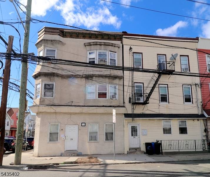 28 Fleming Ave, Newark City, NJ 07105