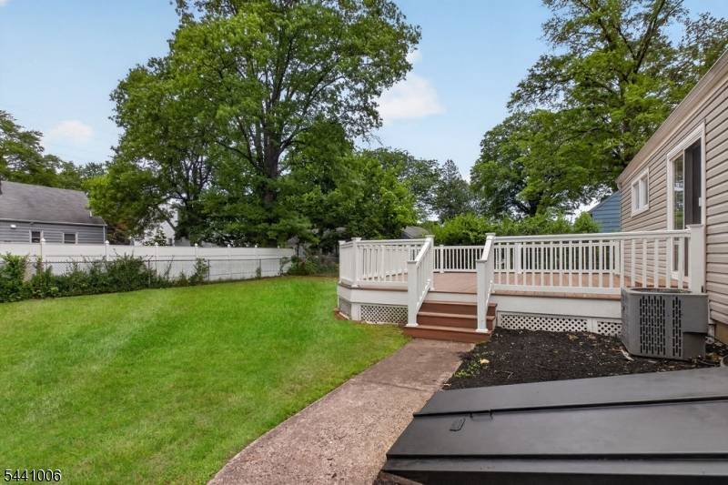 233 Terrill Rd, Fanwood Boro, NJ 07023