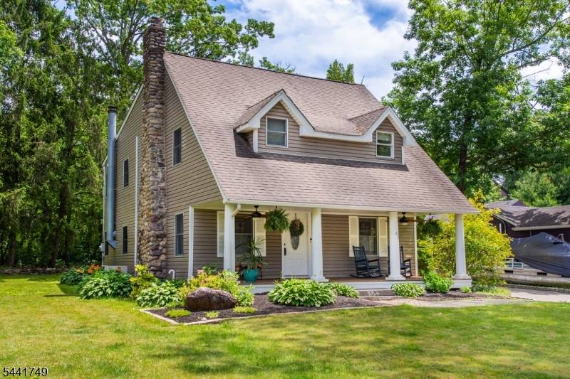 63 Ramapo Rd, West Milford Twp., NJ 07421
