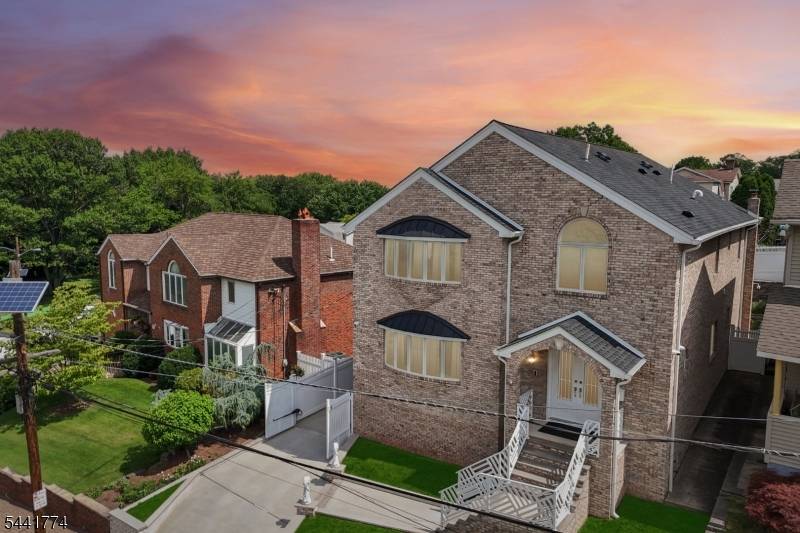11 Linden Ave, Kearny Town, NJ 07032