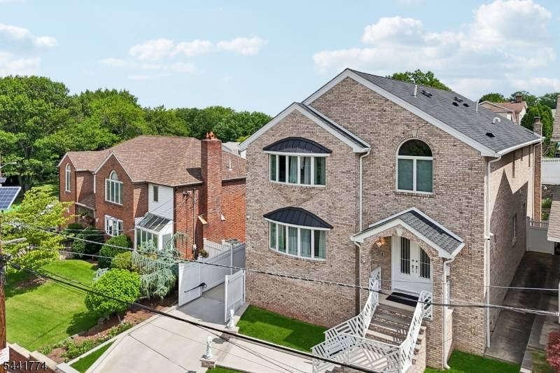 11 Linden Ave, Kearny Town, NJ 07032