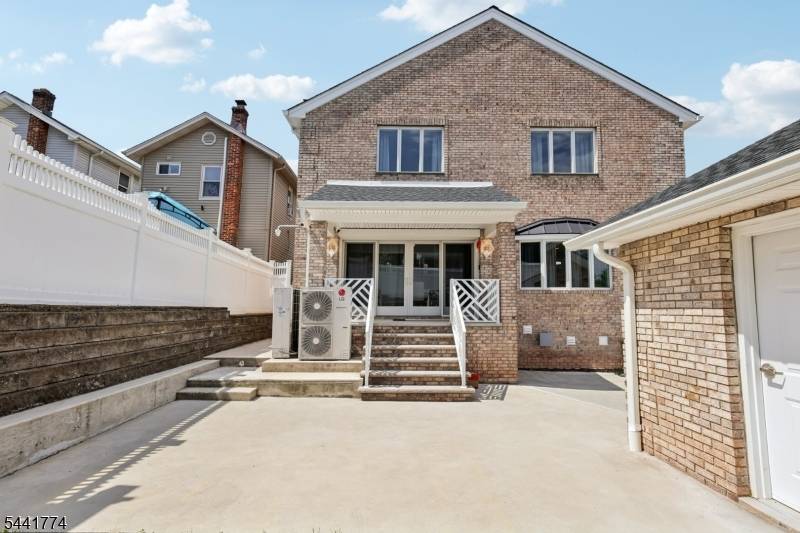 11 Linden Ave, Kearny Town, NJ 07032