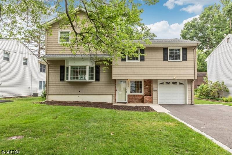 2104 Shady Ln, Scotch Plains Twp., NJ 07076