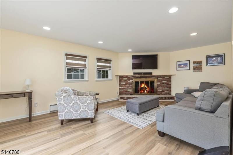 2104 Shady Ln, Scotch Plains Twp., NJ 07076