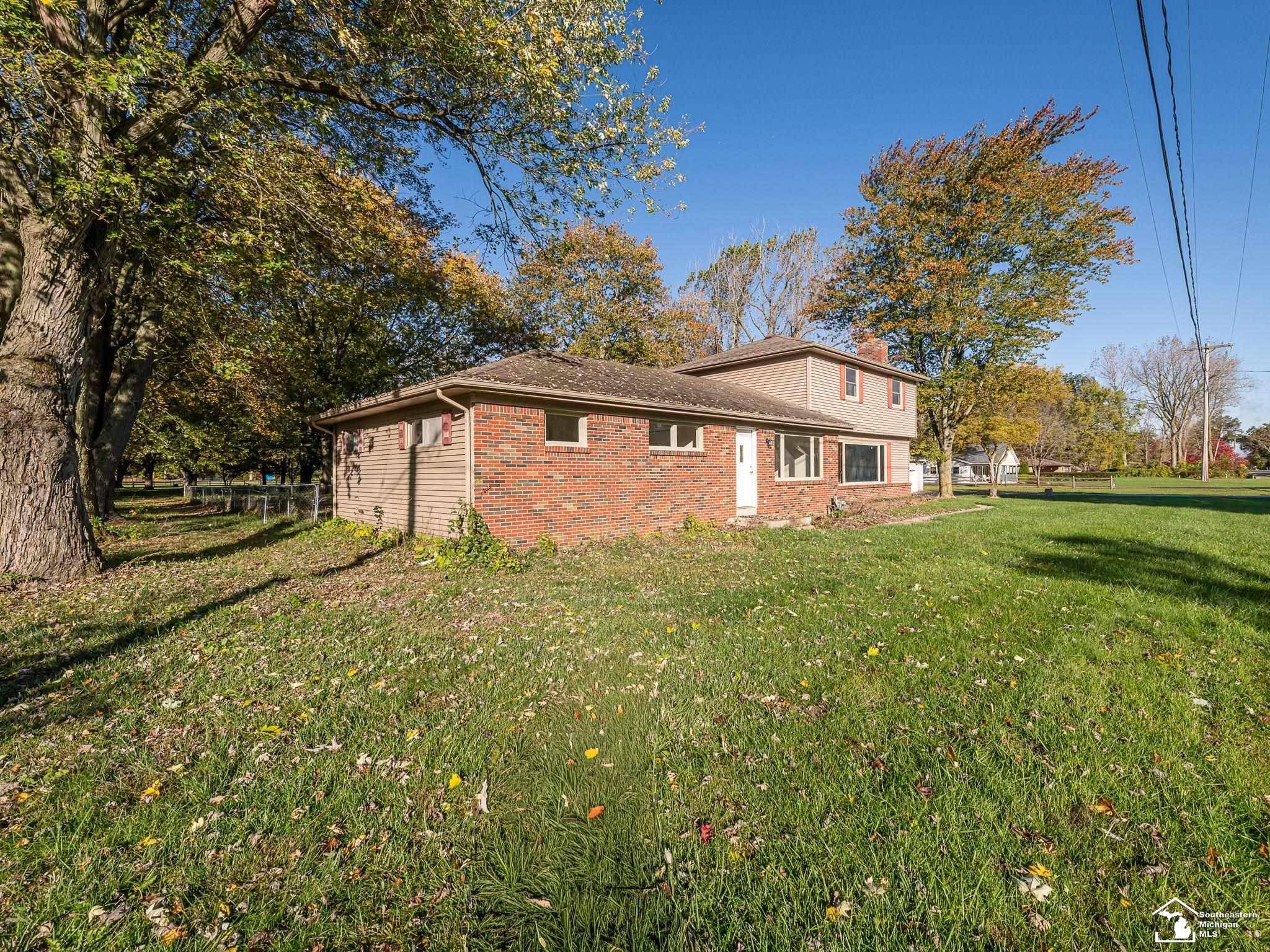 10711 Douglas RD, Bedford Twp, MI 48182