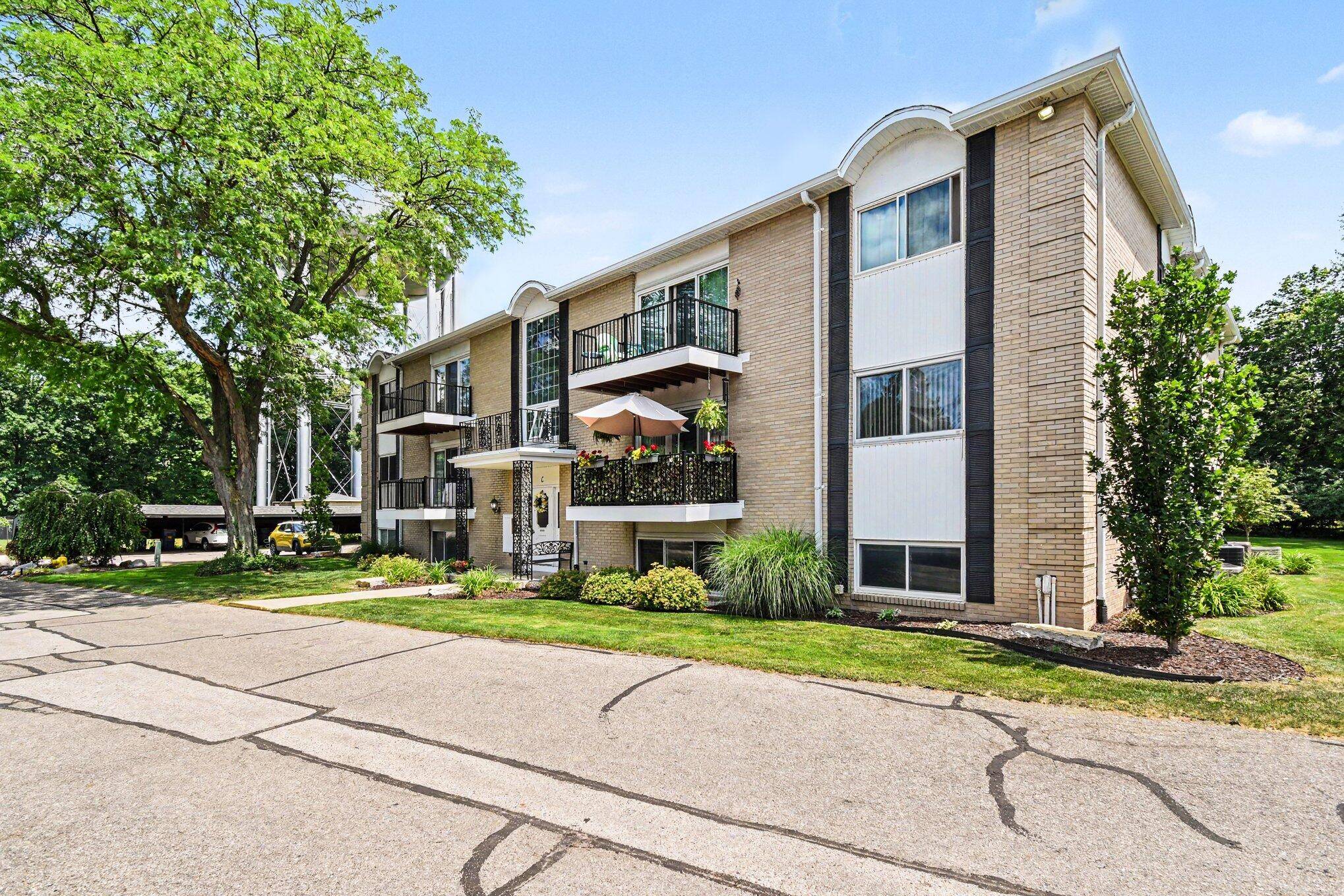 2759 Leonard ST NW #C1, City Of Grand Rapids, MI 49504