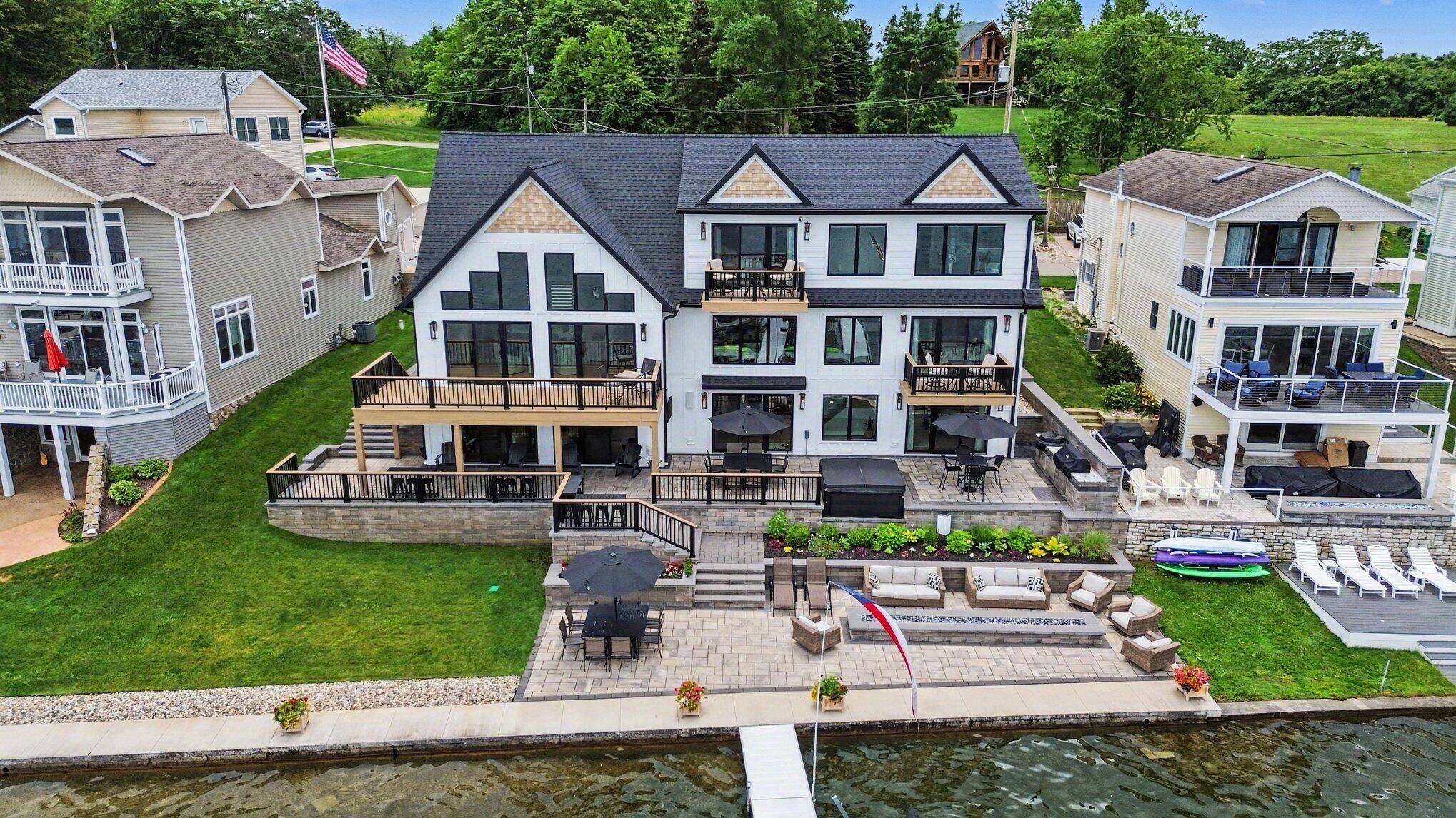 31218 Curran Beach RD, Silver Creek Twp, MI 49047