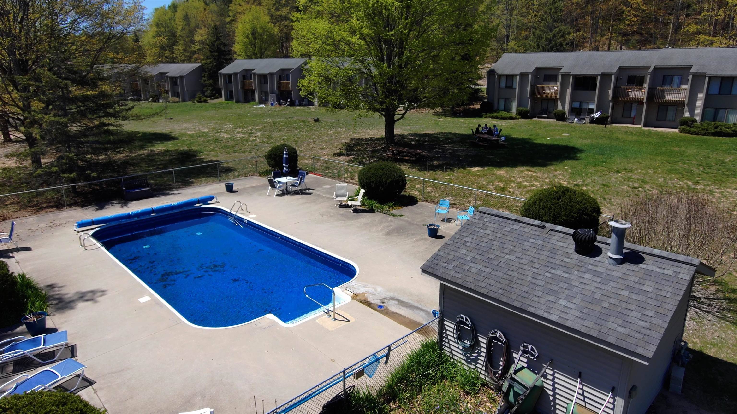 11255 E Fort RD, Suttons Bay Twp, MI 49682