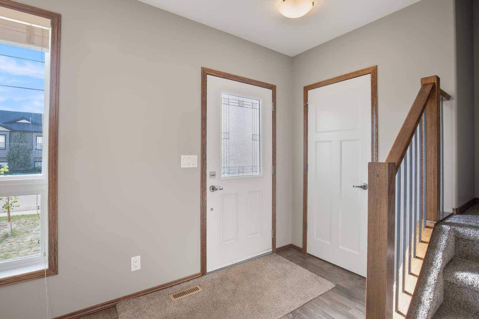 17 Crimson CT, Blackfalds, AB T4M 0A5