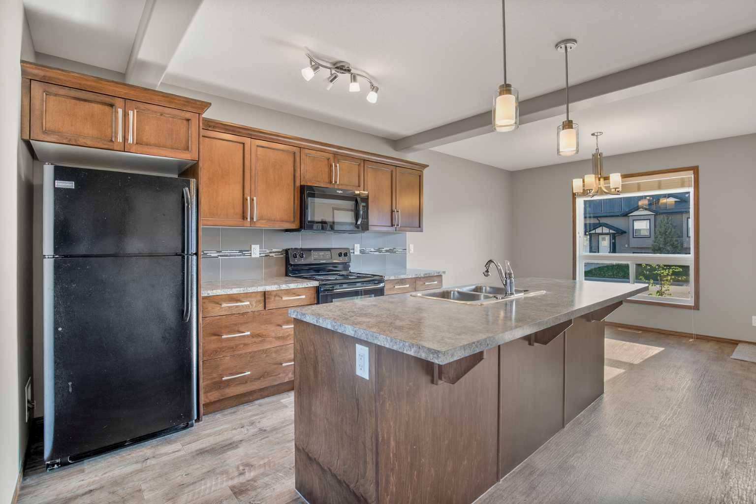 17 Crimson CT, Blackfalds, AB T4M 0A5