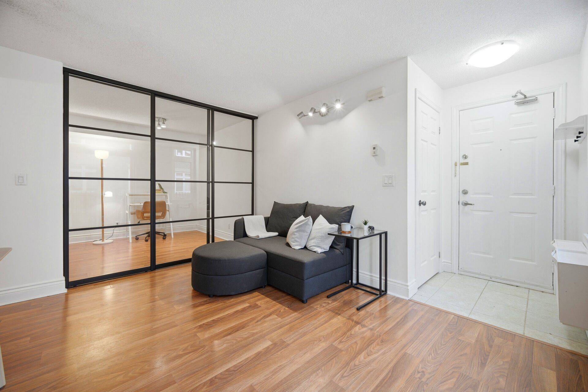 83 Lillian ST #25, Toronto C10, ON M4S 2H7