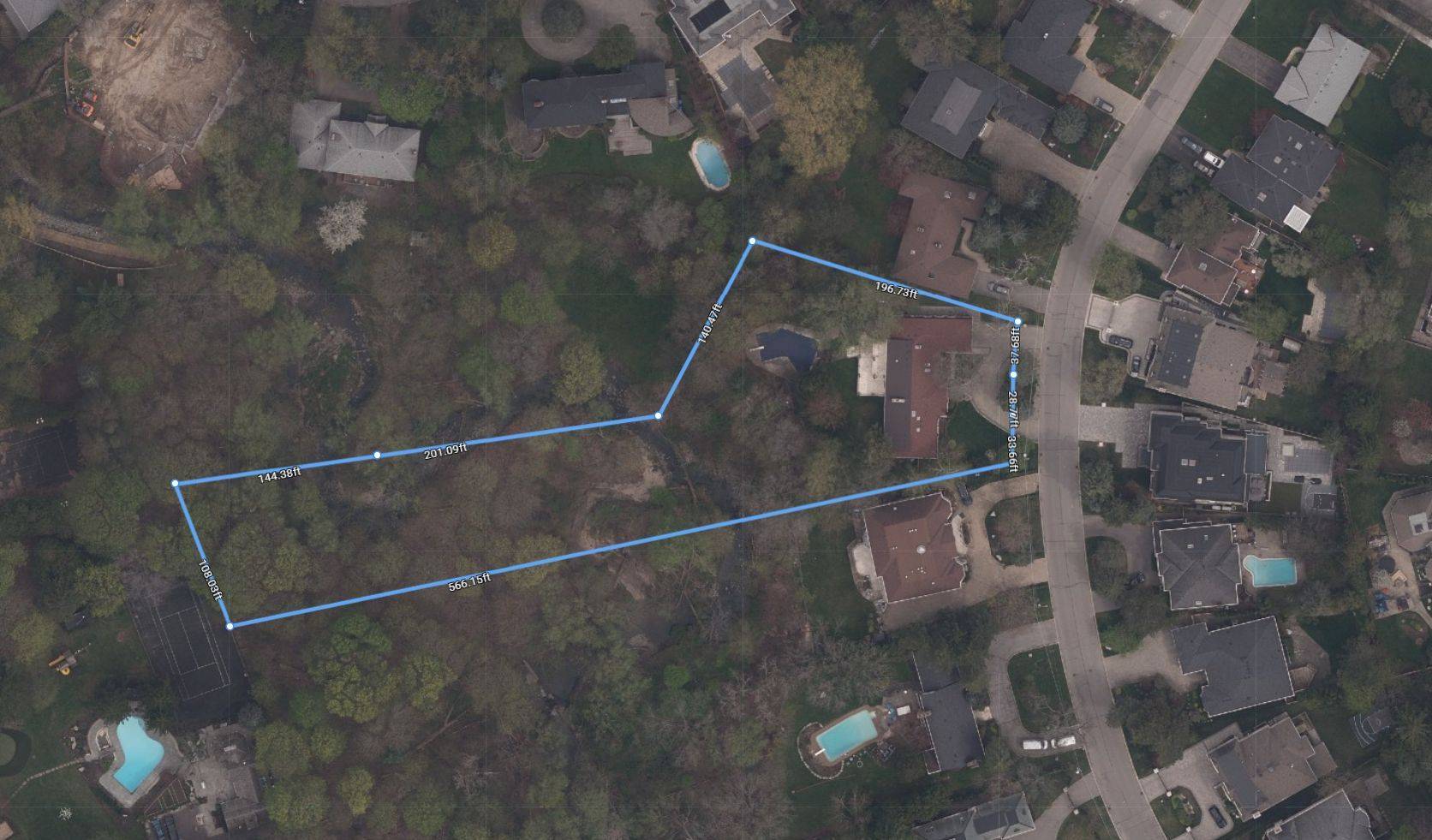 16 Brian Cliff DR, Toronto C13, ON M3B 2G2
