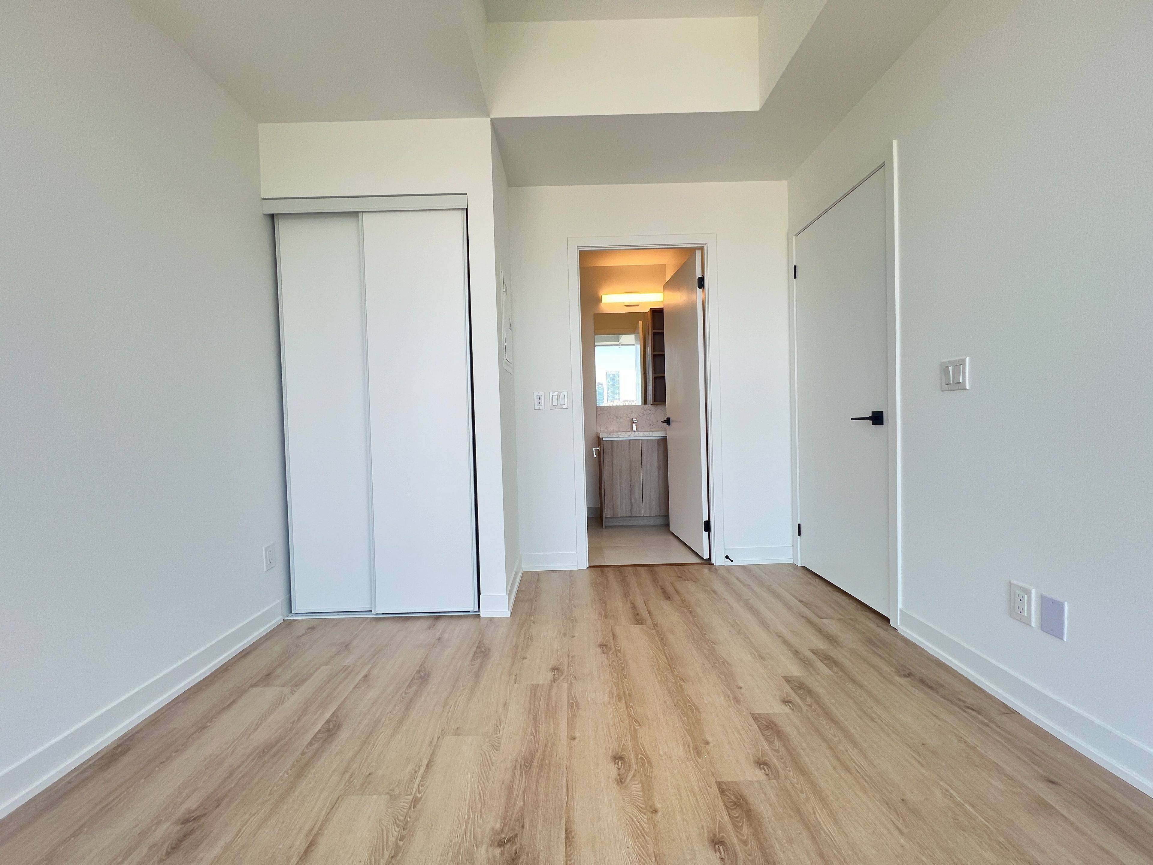 319 Jarvis ST #2707, Toronto C08, ON M5B 0C8