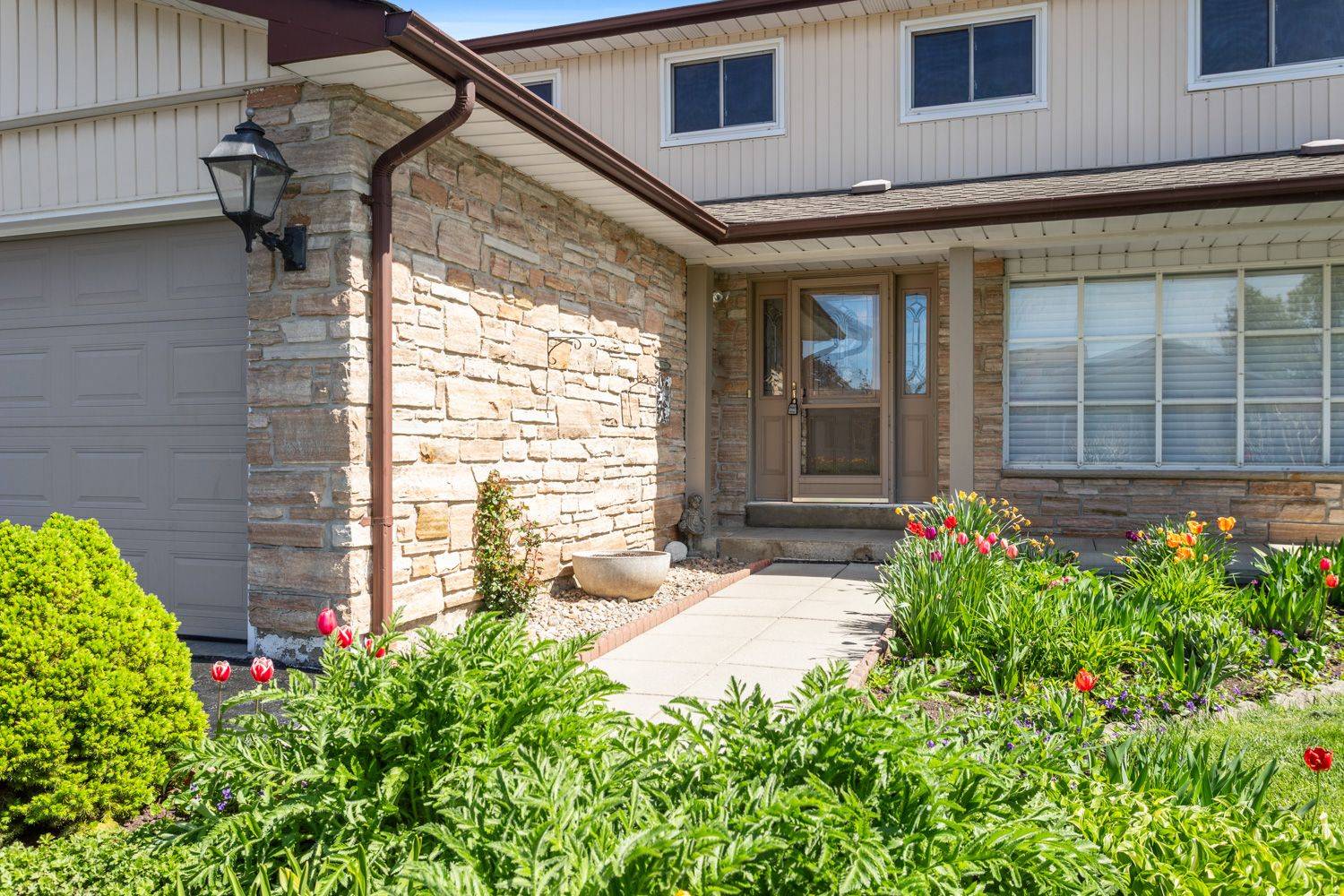 12 Pittmann CRES, Ajax, ON L1S 3G3